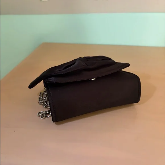 White House Black Market Black Bow Clutch Wristlet - Picture 6 of 6